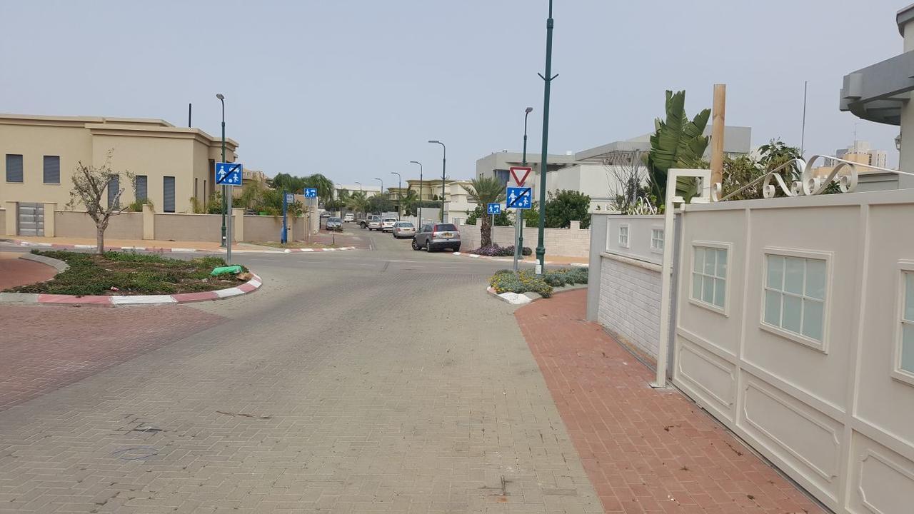 Regina'S Place Or Akiva Exterior photo