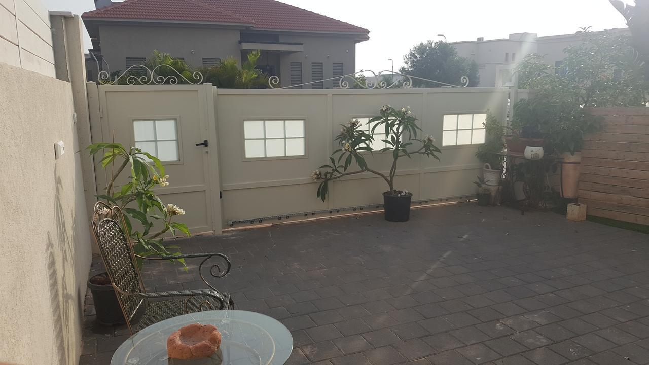 Regina'S Place Or Akiva Exterior photo
